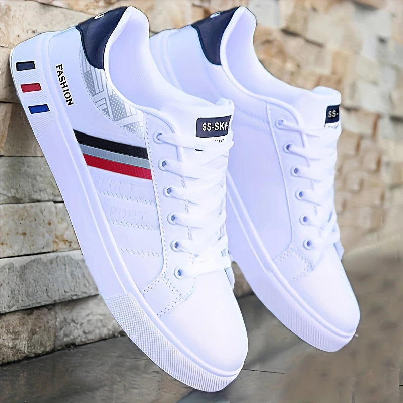 A Pair of White Sneakers, Perfect for Skateboarding, Casual Sports, and Everyday Wear. Lightweight with a Soft Sole, Suitable fo
