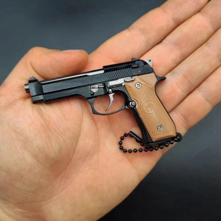 For PUBG 1:3 Scale Alloy Car key Case M92F Pistol Mini Gun Metal Keychain  Fidget PUBG Gun Gift Pubg Decoration Key Ring