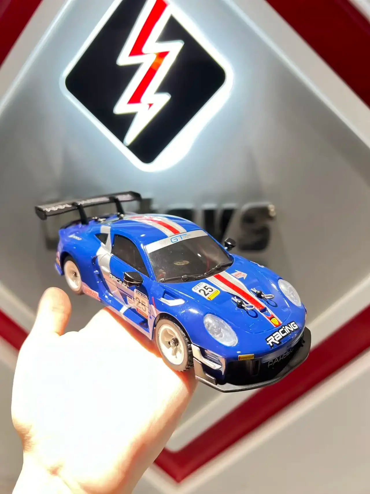 Wltoys RC 1/28 30Km/H 284191 Remote Control High Speed Racing Mosquito 2.4GHz Off-Road RTR Rally Drift Car