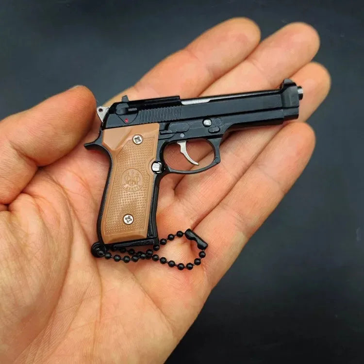 For PUBG 1:3 Scale Alloy Car key Case M92F Pistol Mini Gun Metal Keychain  Fidget PUBG Gun Gift Pubg Decoration Key Ring
