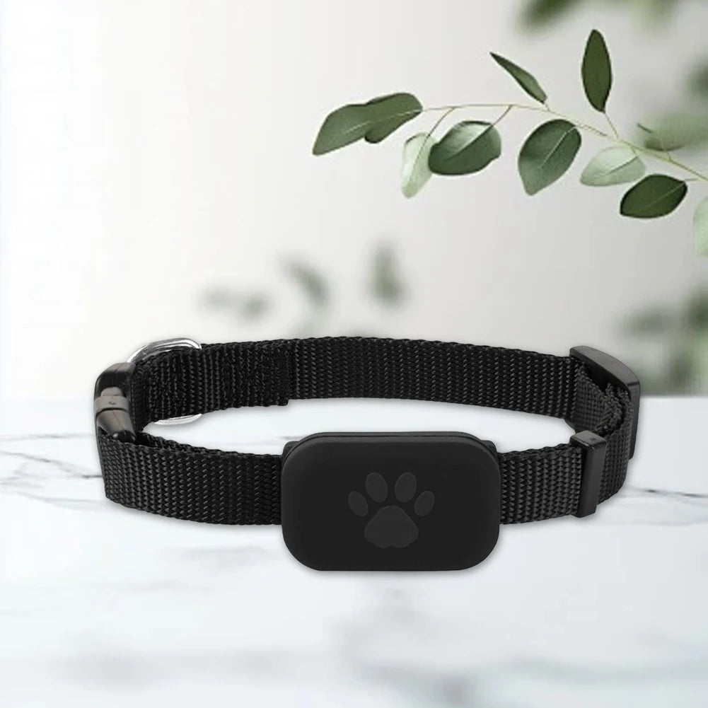 Waterproof Pet GPS Tracker - Dog & Cat Locator, with Adjustable Collar Anti Lost Dogs Real-time Tracking Device for iOS/Android