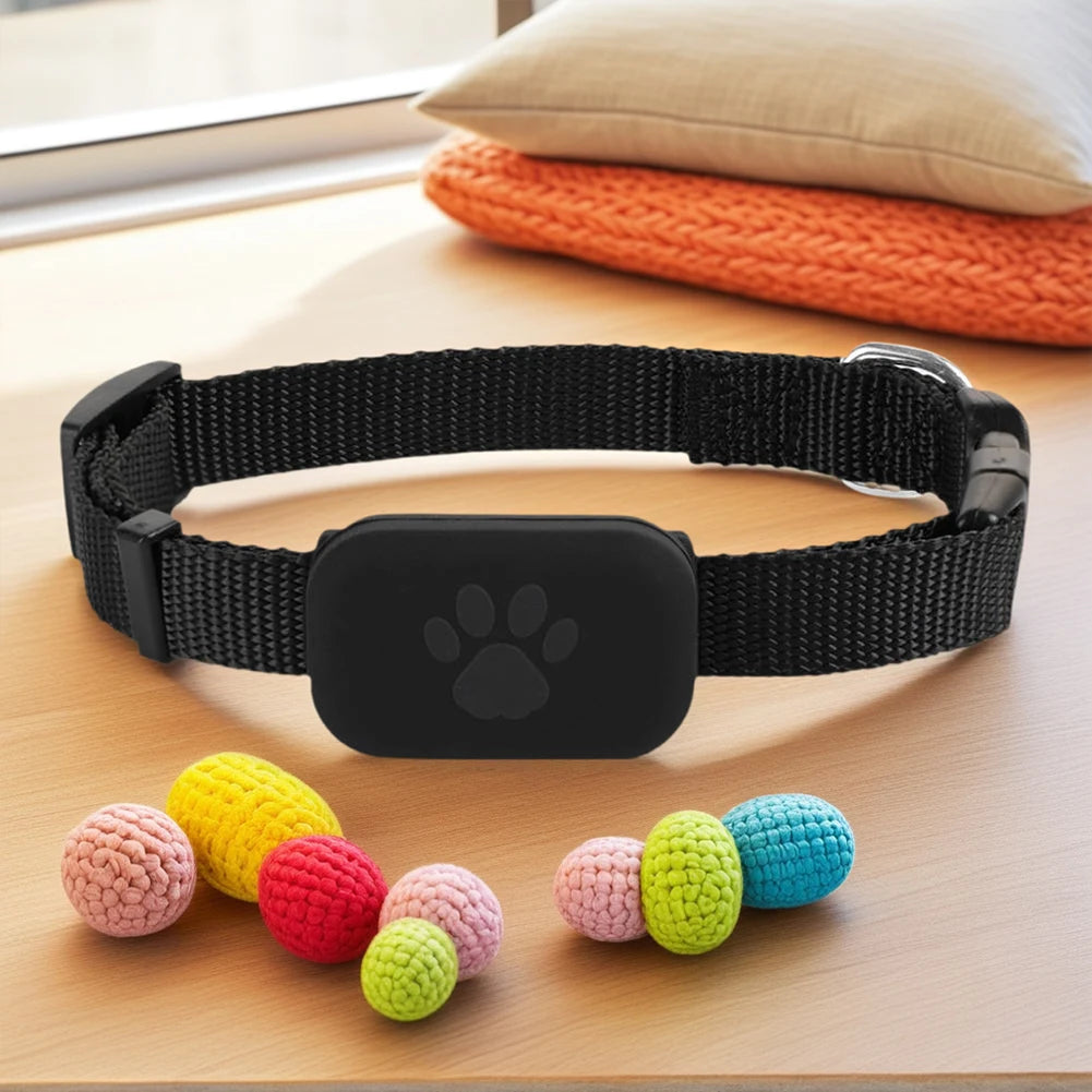 Waterproof Pet GPS Tracker - Dog & Cat Locator, with Adjustable Collar Anti Lost Dogs Real-time Tracking Device for iOS/Android