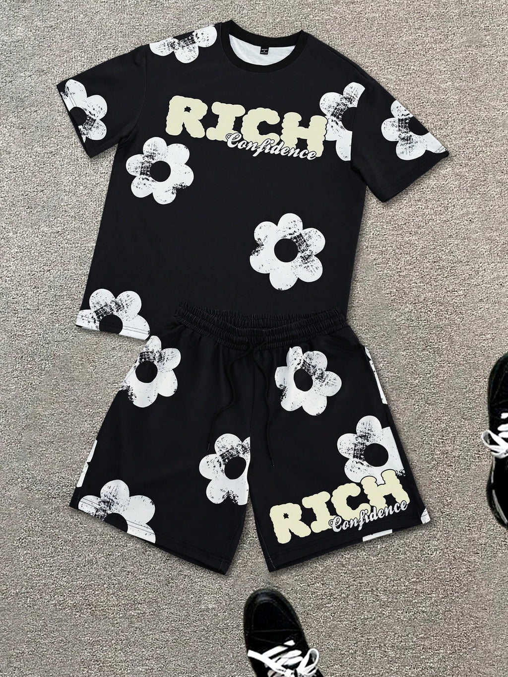 Set 2 Piezas Hombre - Remera y Short Floral Blanco y Negro