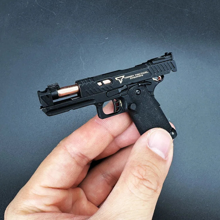 New 1:3 Scale Alloy Empire TTI G34 PIT VIPER Keychain, Shell Ejecting Collectible Model, Non-Firing Toy for Adults