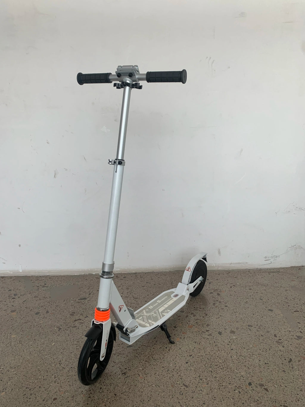 Electric Scooter Lightweight Foldable Two Wheel Children Style City Electric Scooter 180W