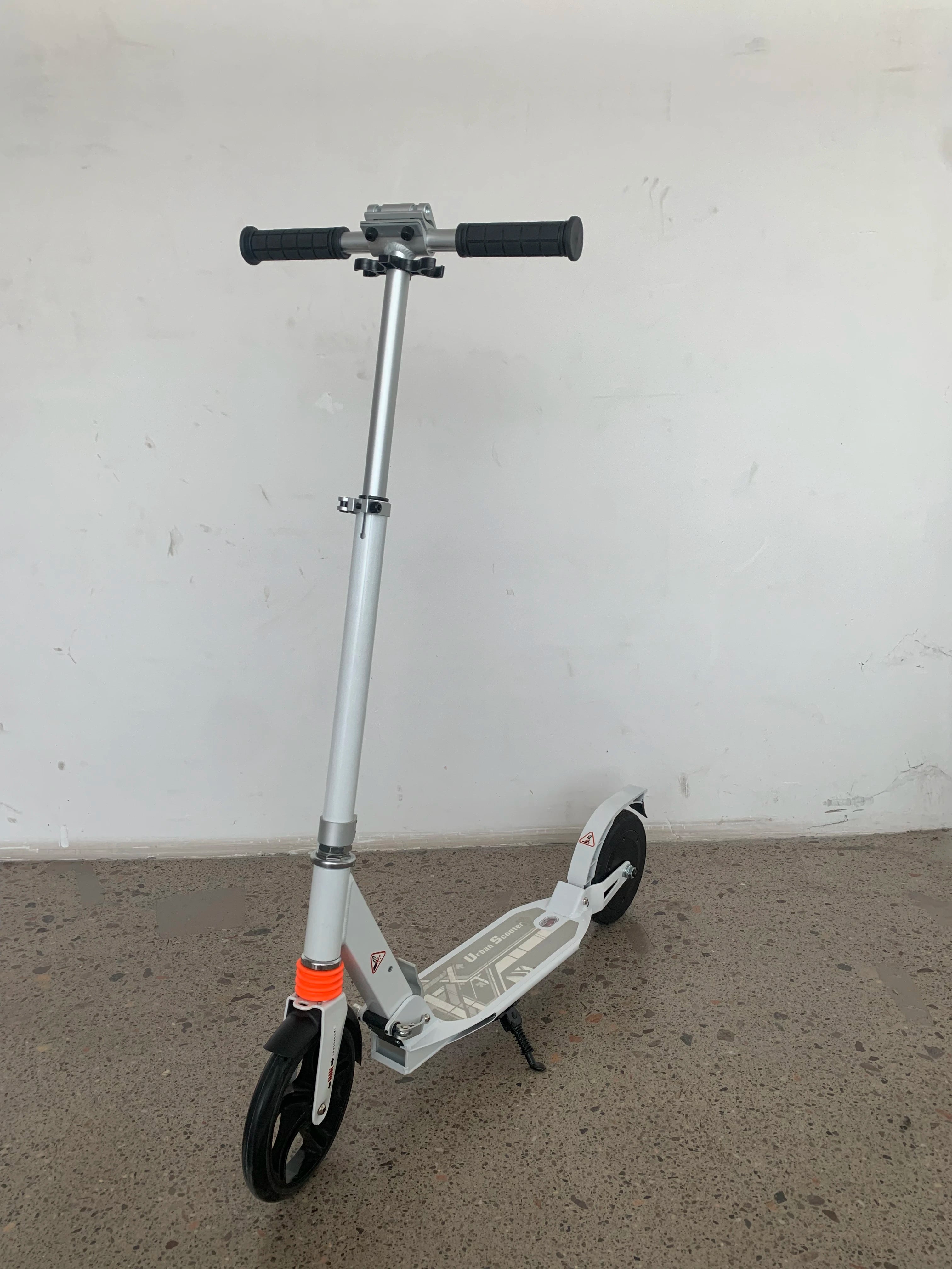 Electric Scooter Lightweight Foldable Two Wheel Children Style City Electric Scooter 180W