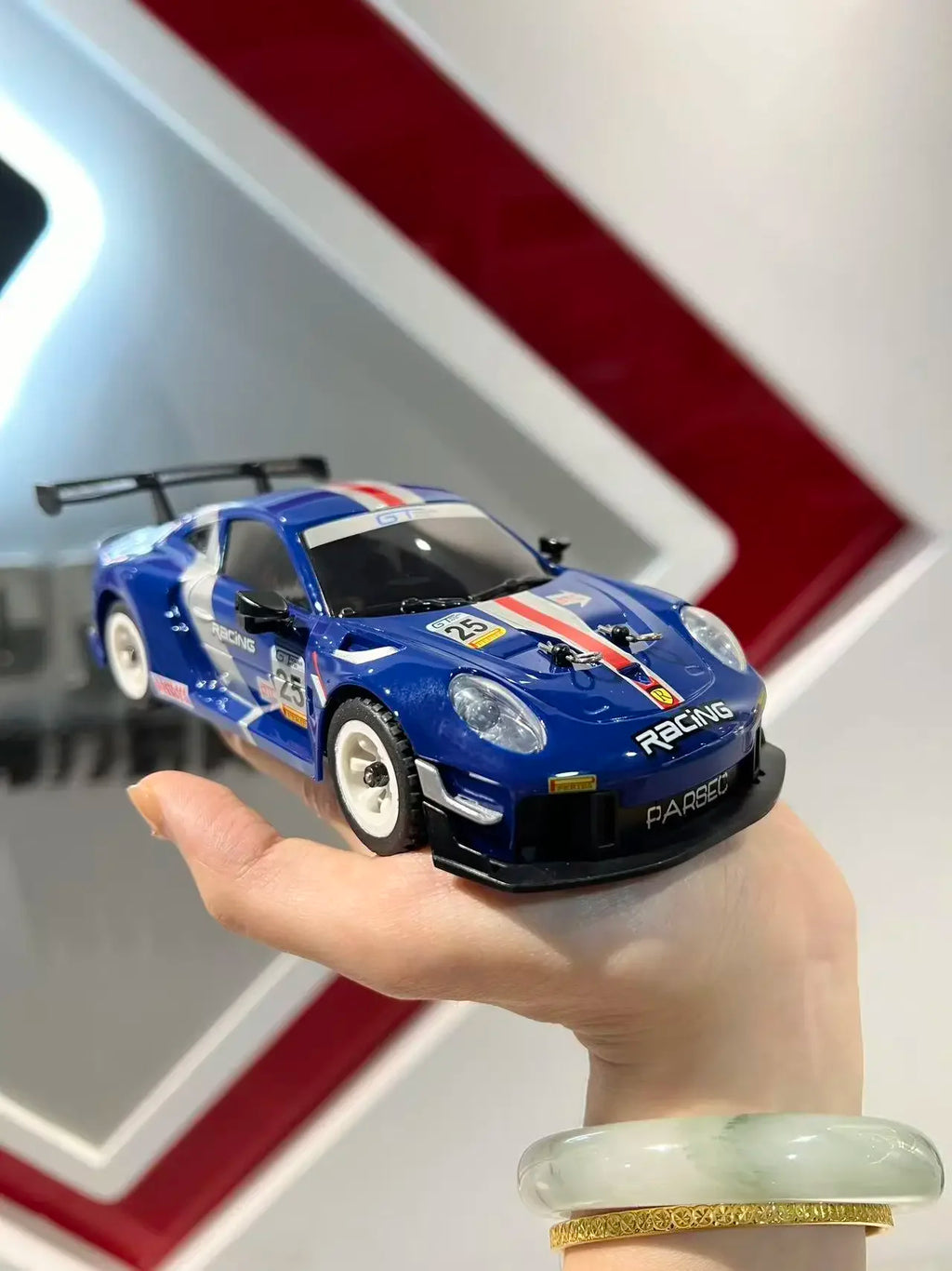 Wltoys RC 1/28 30Km/H 284191 Remote Control High Speed Racing Mosquito 2.4GHz Off-Road RTR Rally Drift Car